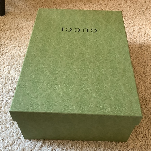 Large Gucci men’s sneakers box. 11 1/2”x16”. 6”Deep - Picture 4 of 6